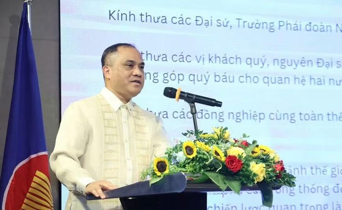 Đại sứ Philippines tại Việt Nam Francisco Noel R. Fernandez III phát biểu khai mạc Lễ kỷ niệm. (Ảnh: Thành Long)