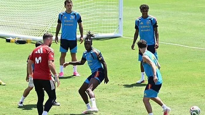 Đội tuyển Tây Ban Nha tích cực chuẩn bị cho đại chiến ở tứ kết. (Ảnh: FIFA)