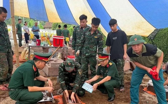 Mọi công đoạn trong quy trình lấy mẫu đều được tuân thủ nghiêm, bảo đảm chính xác trong từng mẫu được thu thập.