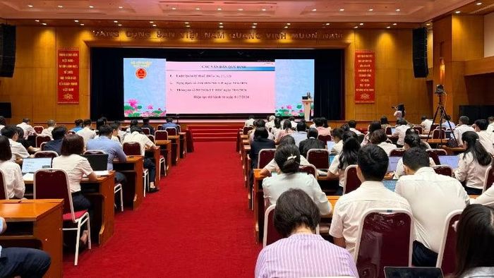 Hội nghị được tổ chức theo hình thức trực tiếp kết hợp trực tuyến, kết nối tới 34 điểm cầu Thuế các tỉnh, thành phố và 350 điểm cầu Thuế cơ sở trên cả nước. (Ảnh: Minh Phương)
