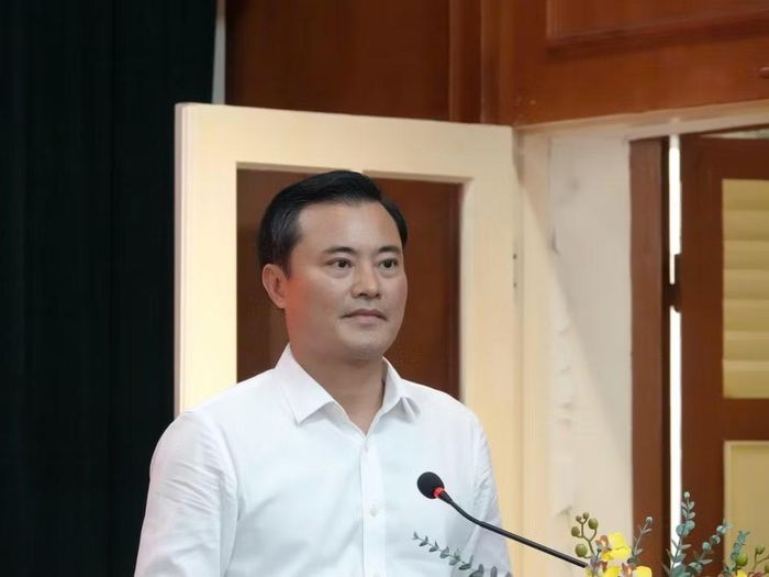 Đồng chí Bùi Xuân Cường, Bí thư Đảng ủy phường Sài Gòn phát biểu tại hội nghị.