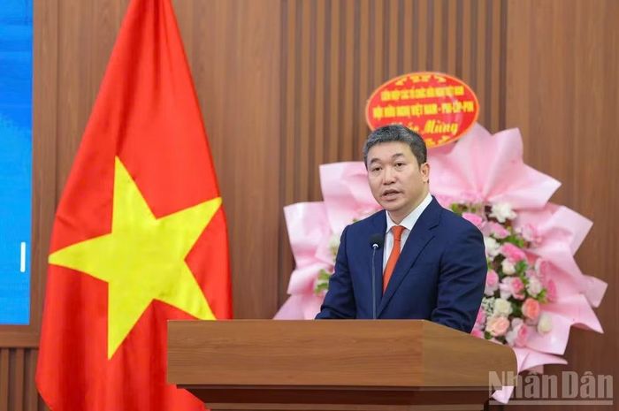 Chủ tịch Liên hiệp các tổ chức hữu nghị Việt Nam Phan Anh Sơn phát biểu tại sự kiện.