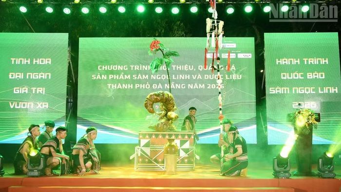 Nghi thức rước Quốc bảo.
