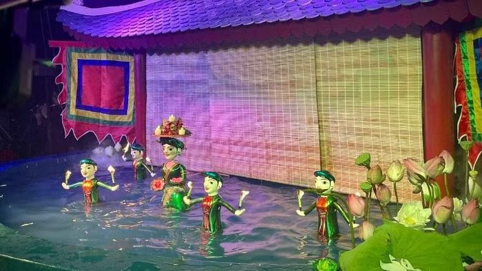 “Rối Show” mang đến những tiết mục lấy cảm hứng từ các tích trò dân gian truyền thống.