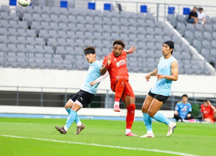 Xuân Son ghi bàn giúp tuyển Việt Nam thắng Yongin FC 2-1. Ảnh: VFF 