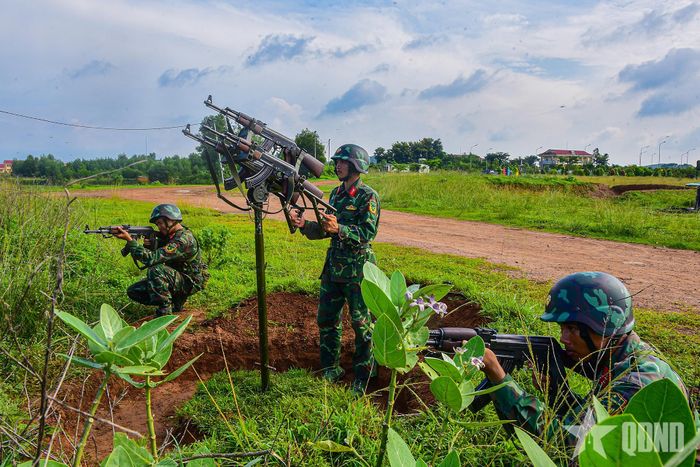 Đội cảnh giới chống UAV. 