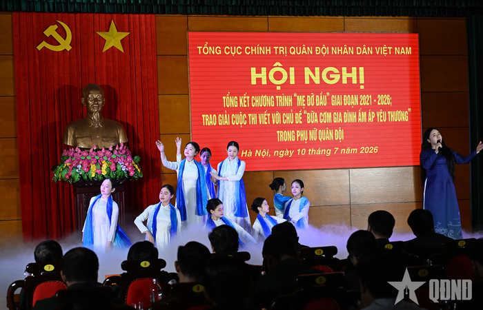 Tiết mục văn nghệ chào mừng hội nghị.