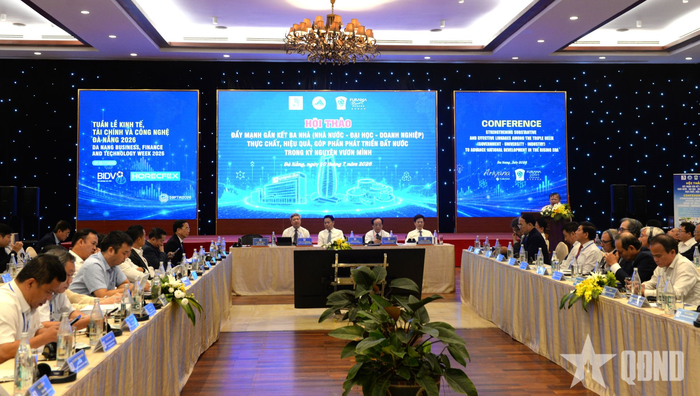  Quang cảnh hội thảo. 