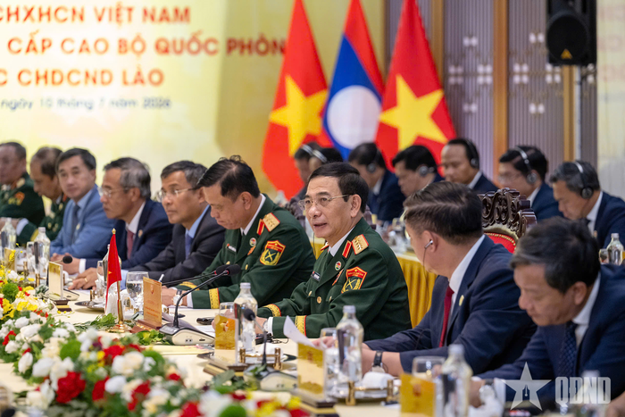  Đoàn đại biểu cấp cao Bộ Quốc phòng hai nước tại hội đàm. 