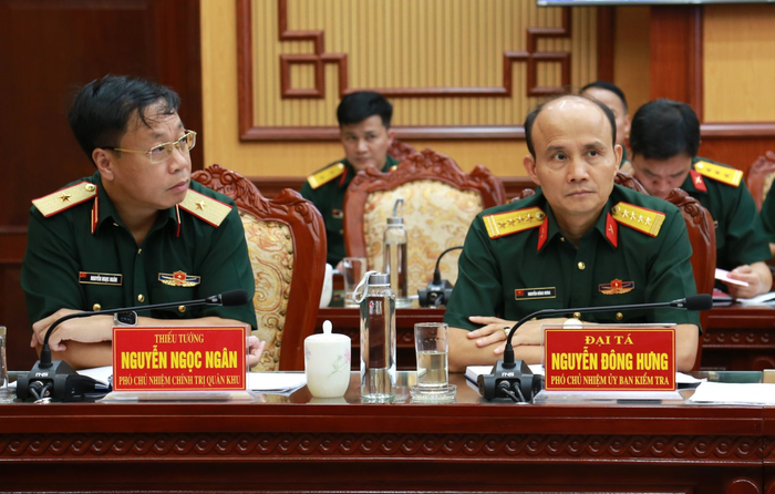 Các đại biểu dự hội nghị.