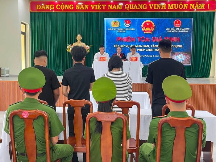 Phiên tòa giả định với chủ đề "Thanh thiếu niên xã Bà Nà chung tay xây dựng xã không ma túy".