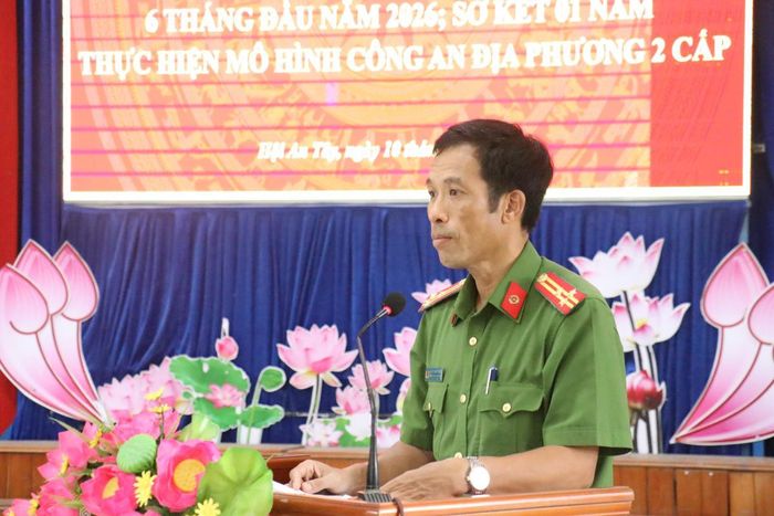 Thượng tá Nguyễn Quang Trung- Trưởng Công an phường Hội An Tây phát biểu khai mạc hội nghị