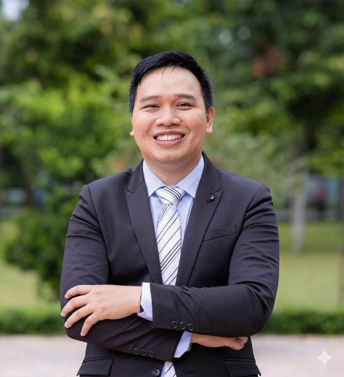  TS NGUYỄN TRẦN PHÚ, Phó Trưởng phòng Quản trị thương hiệu và truyền thông, Trường ĐH Công nghệ Kỹ thuật TPHCM 