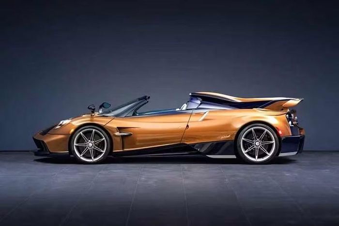 Chiếc Pagani Huayra 70 Derecho này được coi là một "sản phẩm độc nhất vô nhị" và là chiếc thứ hai trong ba mẫu Huayra 70 được thiết kế để đánh dấu cột mốc quan trọng của Horacio, sau Trionfo vào đầu năm nay.