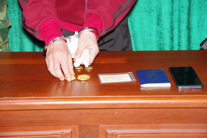 Tang vật trong vụ vận chuyển trái phép hàng hóa qua biên giới vừa khởi tố.