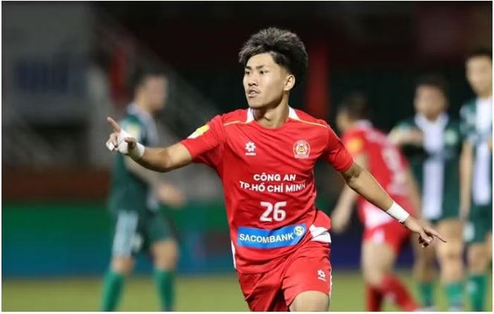 Ở chiều ngược lại, đồng đội của Lee Williams tại CLB CA TPHCM là Ngô Đăng Khoa hiện đã sẵn sàng cho cơ hội khoác áo U23 Việt Nam khi đã có quốc tịch cách đây ít tuần. Ảnh: N.K.