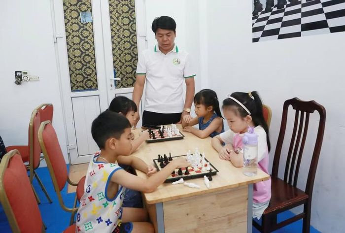 Rèn luyện sự tập trung qua môn cờ vua.