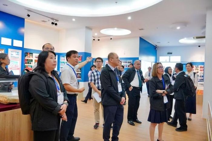 Các chuyên gia triển khai quy trình đánh giá nghiêm ngặt.
