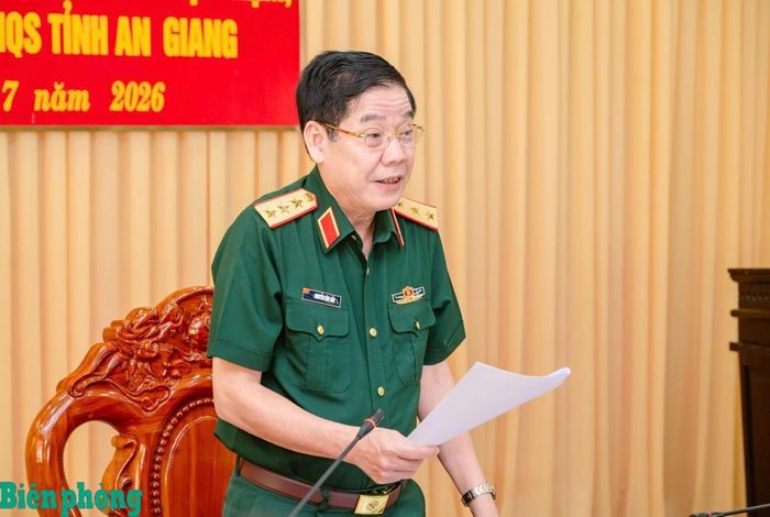 Thượng tướng Nguyễn Văn Gấu phát biểu kết luận buổi làm việc. Ảnh: Phương Nhật