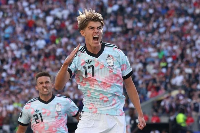 De Ketelaere trông vụng về nhưng anh đã ghi 2 bàn và góp 1 kiến tạo tại World Cup 2026