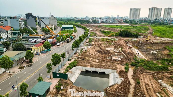 Theo kế hoạch, công trình sẽ hoàn thành và đưa vào vận hành đầu năm 2027, góp phần giảm nguy cơ ngập úng, cải thiện môi trường và cảnh quan đô thị khu vực phía Đông Hà Nội.