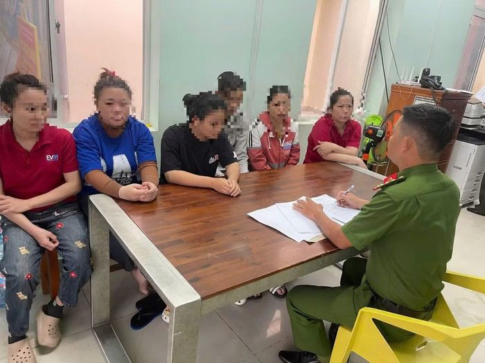 Công an điều tra vụ đánh nhau trước cổng công ty xuất phát từ mâu thuẫn trên TikTok. Ảnh: Công an phường Thuận Giao