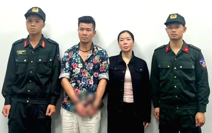 Hai vợ chồng bị can Lê Văn Đông và Nguyễn Thị Mai Anh.