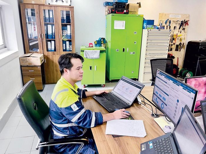 Anh Châu Vương - Tổ trưởng thuộc Phân xưởng Bảo dưỡng Sửa chữa NMNĐ Sông Hậu 1