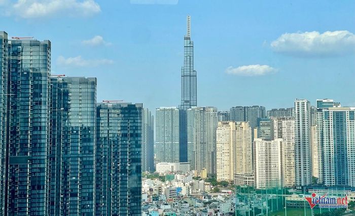 Nguồn cung chưa đáp ứng nhu cầu khiến giá căn hộ tại TPHCM tiếp tục duy trì ở mức cao. Ảnh: Anh Phương