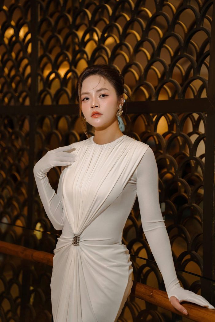 Tuy nhiên, sau đó họ nhanh chóng đường ai nấy đi chỉ một thời gian ngắn khi Thu Quỳnh sinh con.