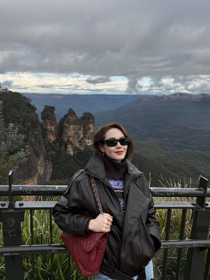 Sau chuyến xuyên Việt qua nhiều vùng biển, gia đình Minh Hằng tiếp tục kỳ nghỉ đông tại Australia để tận hưởng cảnh sắc núi non.