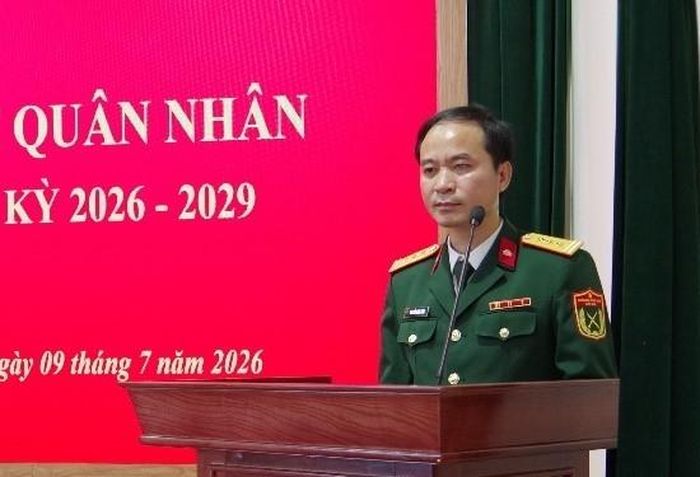 Thượng tá Nguyễn Xuân Tuân, Phó Viện trưởng VKSQS Quân khu 3 phát biểu chỉ đạo.