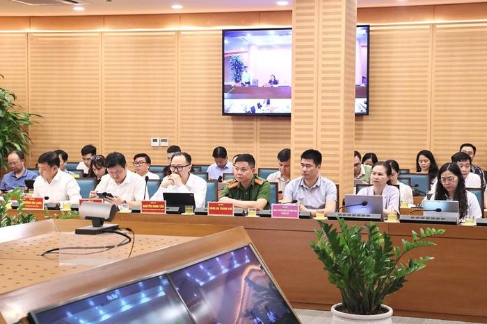  Đại diện các sở, ngành TP Hà Nội tham gia buổi họp báo. Ảnh: Hồng Nguyên.