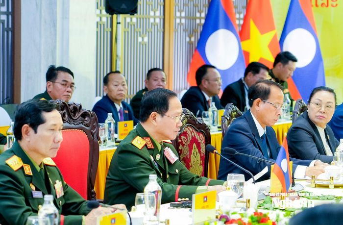 Đại tướng Khamliang Outhakaysone phát biểu tại Hội đàm. Ảnh: Phạm Bằng