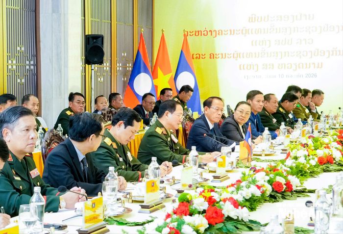 Đoàn đại biểu cấp cao Lào dự Hội đàm. Ảnh: phạm Bằng