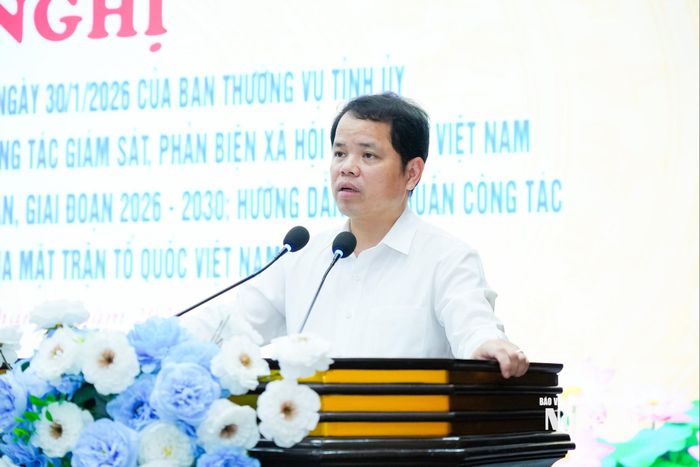 Phó Chủ tịch Ủy ban MTTQ tỉnh Phan Sỹ Cường quán triệt Chỉ thị số 06-CT/TU ngày 30/1/2026 của Ban Thường vụ Tỉnh ủy. Ảnh: T.L