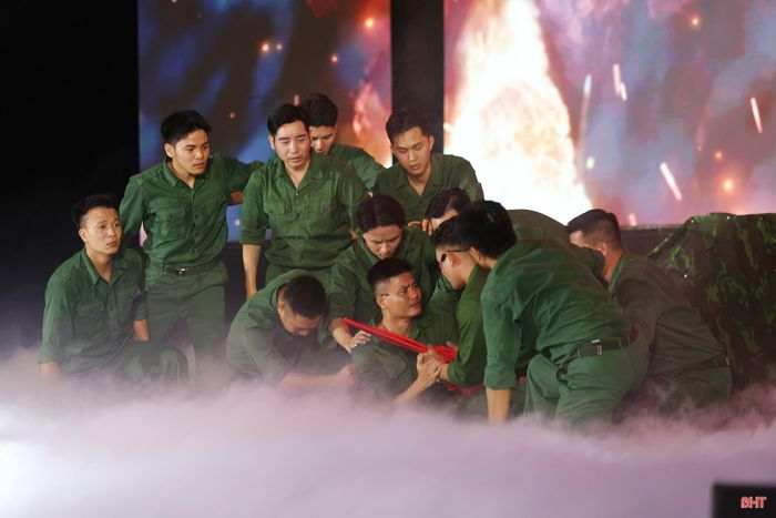 Những người lính trẻ đã chiến đấu đến hơi thở cuối cùng, viết nên bản hùng ca bất tử bằng chính tuổi xuân và máu xương của mình, để lại niềm tiếc thương vô hạn trong lòng đồng đội và Nhân dân.