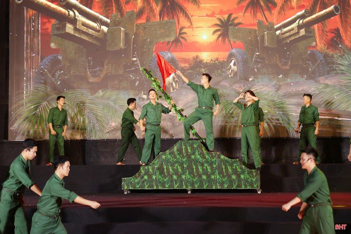 Chương mở đầu tái hiện những ngày đầu Đại đội Pháo binh 45 Hà Tĩnh về bảo vệ vùng biển Nghi Xuân (cũ).