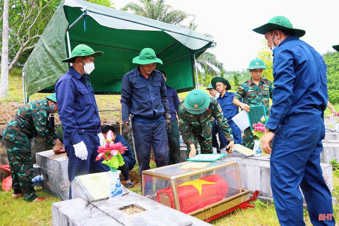 Sau hơn 3 ngày thực hiện nhiệm vụ khai quật, lấy mẫu tại Nghĩa trang Liệt sĩ Nầm, bước đầu, Ban Chỉ đạo 515 tỉnh đã thu nhận được nhiều mẫu hài cốt bảo đảm chất lượng phục vụ giám định. Tuy nhiên, cũng có những hài cốt đã bị phân hủy mạnh theo thời gian, khiến việc thu nhận mẫu gặp không ít khó khăn.