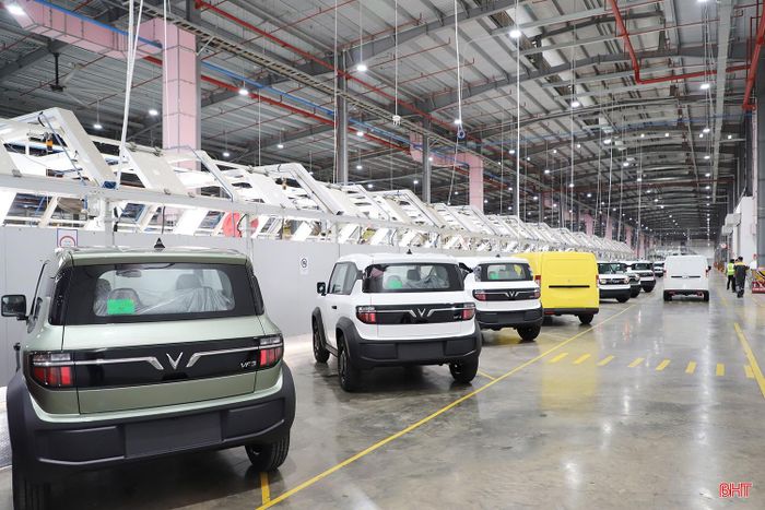 Ô tô điện là một trong những mặt hàng được kỳ vọng tạo bứt phá cho kim ngạch xuất khẩu của tỉnh song lại chưa đạt kế hoạch do doanh nghiệp ưu tiên tiêu thụ tại thị trường nội địa.