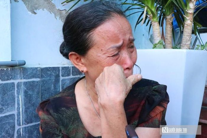 Bà Thanh xúc động khi nhắc đến anh trai và hy vọng sẽ tìm thấy anh thông qua lấy mẫu sinh phẩm ADN. 