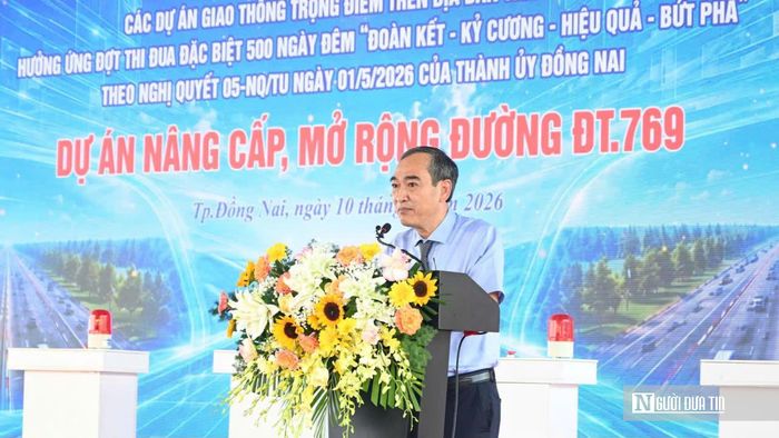 Ông Đinh Tiến Hải, Giám đốc Ban QLDA Tp.Đồng Nai, phát biểu tại Lễ khởi công Dự án mở rộng đường ĐT769.