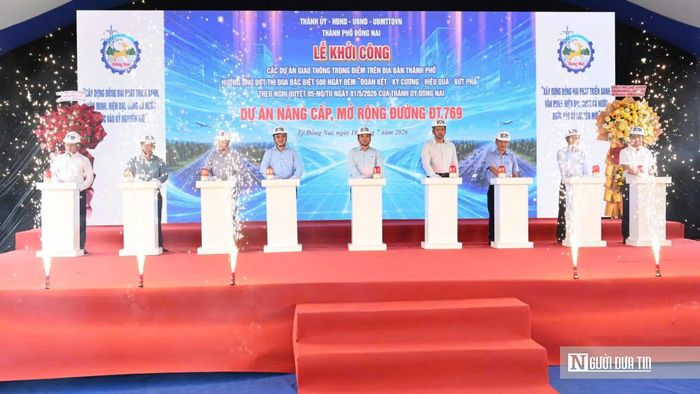 Lãnh đạo Tp.Đồng Nai thực hiện nghi thức khởi công dự án nâng cấp, mở rộng đường ĐT.769.