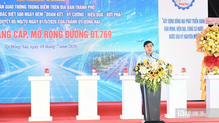 Ông Hồ Văn Hà, Thành ủy viên, Phó Chủ tịch UBND Tp.Đồng Nai phát biểu tại buổi lễ.