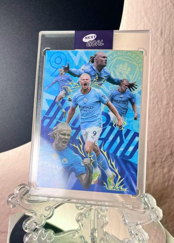 Cùng với Messi, Haaland đang thống trị thị trường thẻ sưu tập. Ảnh: UDN.