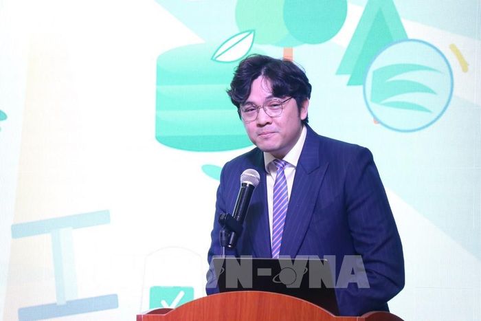 Ông Phat Pumchawsaun, Trưởng bộ phận Đông Nam Á của Trung tâm Climateworks phát biểu tại hội thảo. Ảnh: Thanh Vũ - TTXVN 