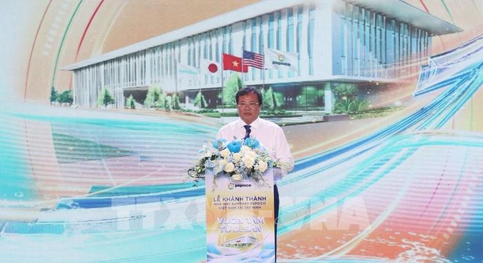 Chủ tịch UBND tỉnh Tây Ninh Lê Văn Hẳn phát biểu tại lễ khánh thành. Ảnh: Bùi Giang – TTXVN