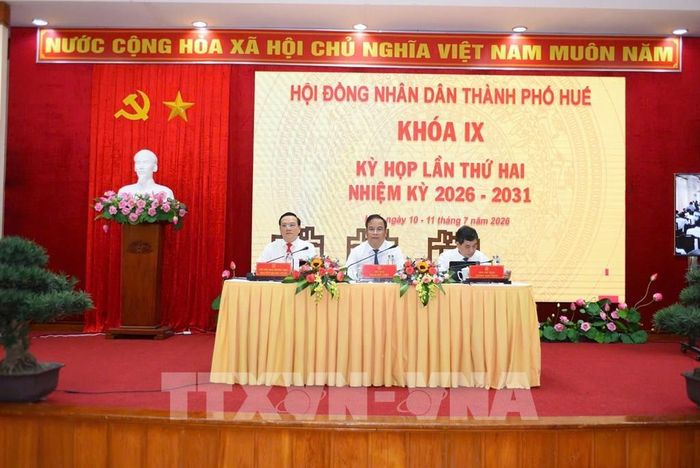 Chủ tọa kỳ họp. Ảnh: Mai Trang - TTXVN