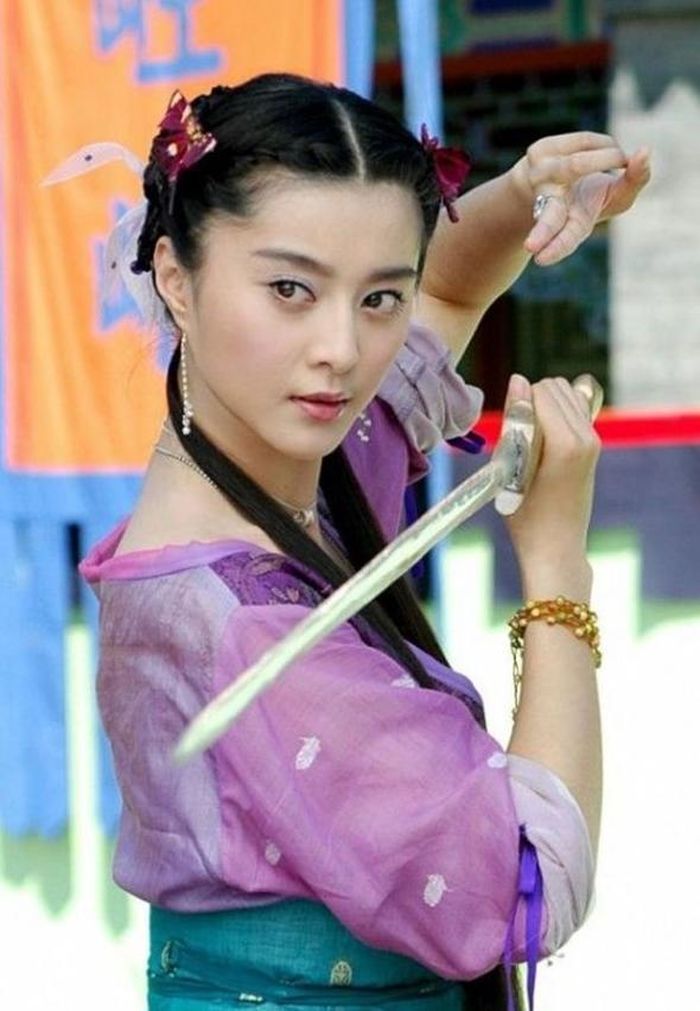 Thiết Tâm Lan do Phạm Băng Băng thủ vai từng được xem là một trong những mỹ nhân nổi bật nhất các phiên bản chuyển thể Tuyệt Đại Song Kiêu.