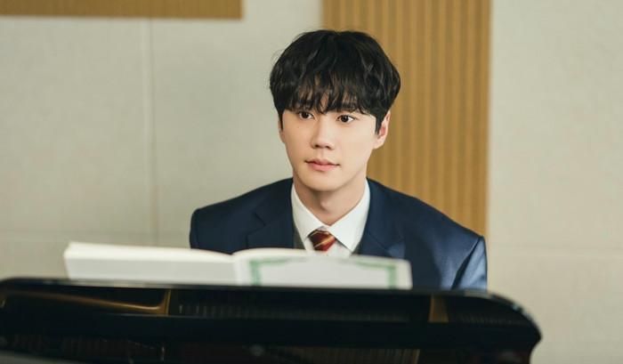 Tạo hình mới của Lee Jun Young gây chú ý trước thềm phim lên sóng.